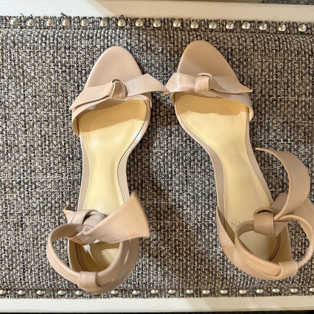 Like new Alexandre Birman Clarita shoes with 4 inch heels.